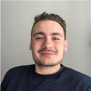 Je suis actuellement en bac+3 commerce- communication. Je viens d’obtenir ma licence en Ecosse à Glasgow
